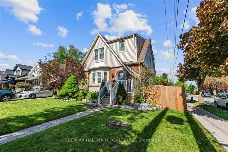 62 Tuxedo Avenue S