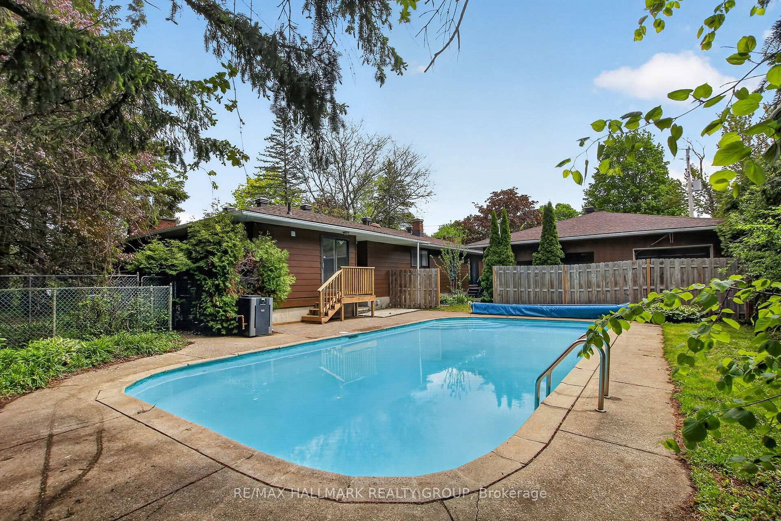 2 Birdstone Avenue • Ottawa, ON photo 39