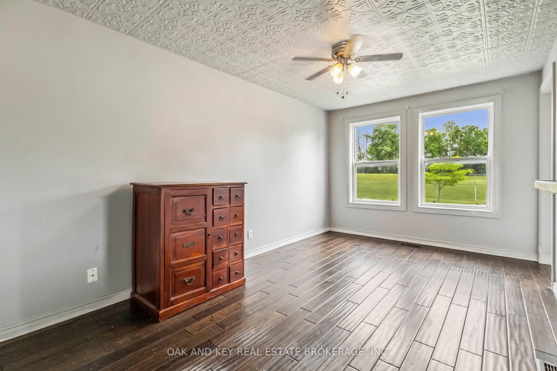 487 Burbrook Pl photo 5