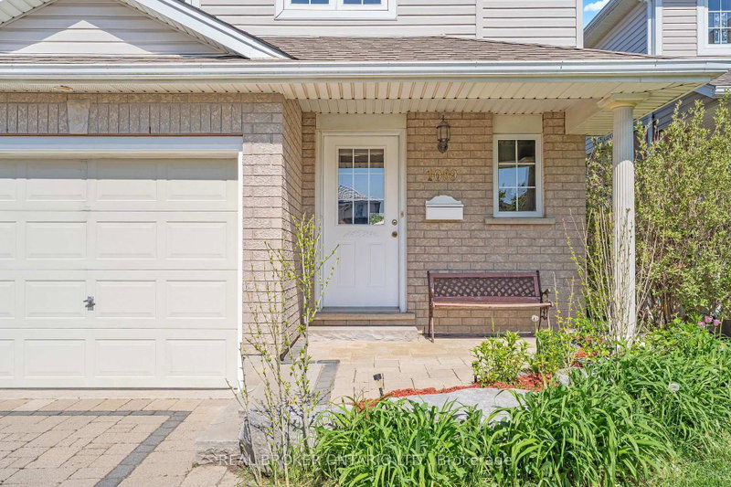 1089 Copper Leaf Crescent