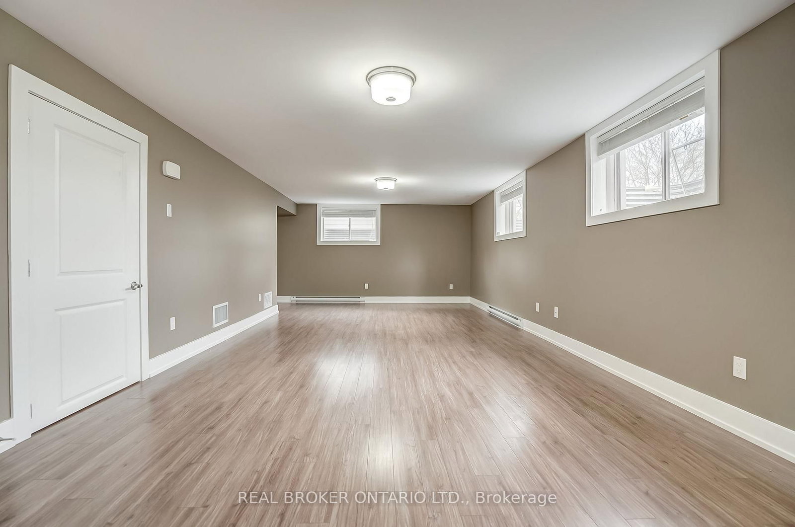 6237 Perth Street • Ottawa, ON photo 33
