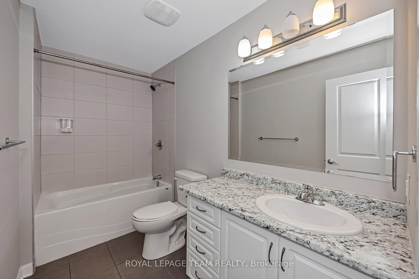 435 Eldorado Private • #D • Ottawa, ON photo 20