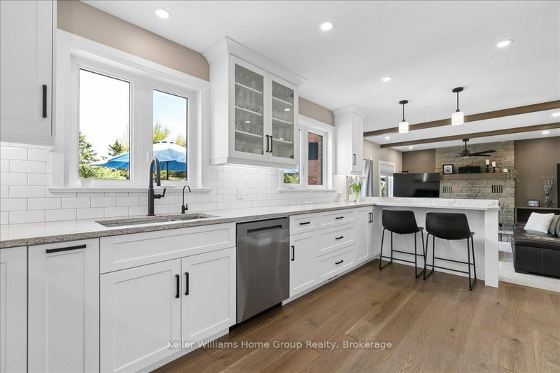 8 Stonefield Dr photo 5