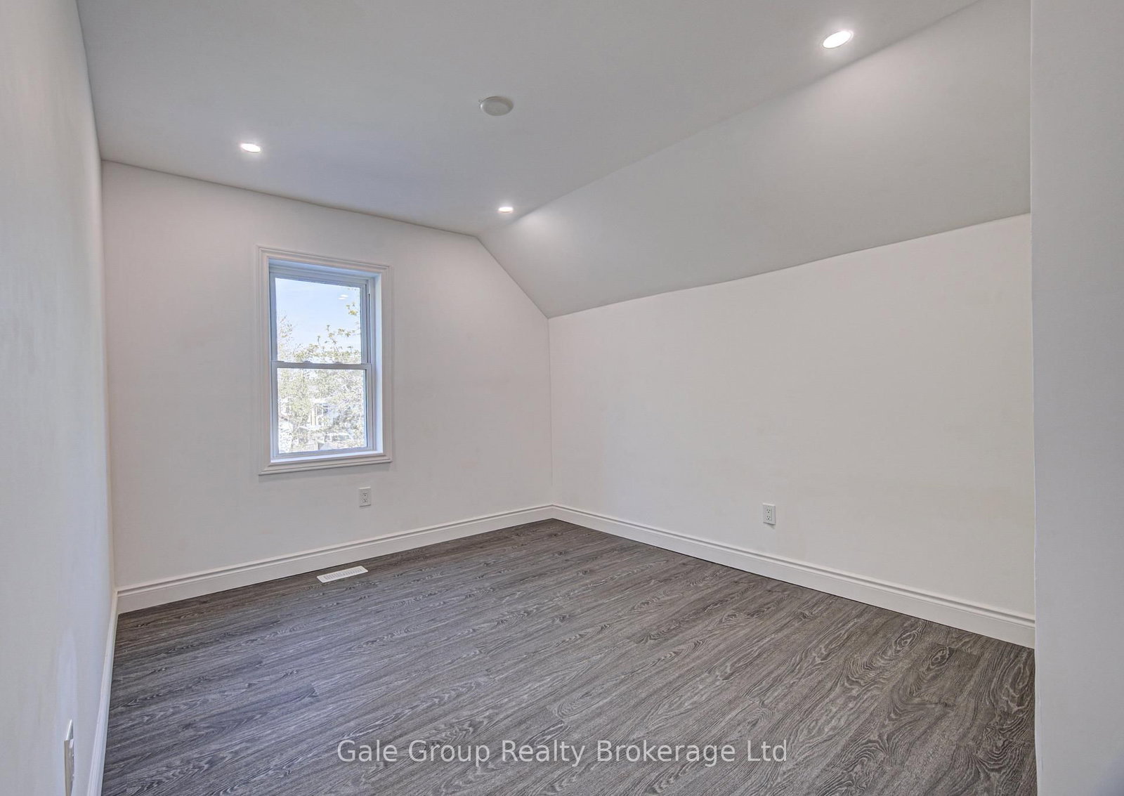 203 Talbot Street S • Norfolk, ON photo 30