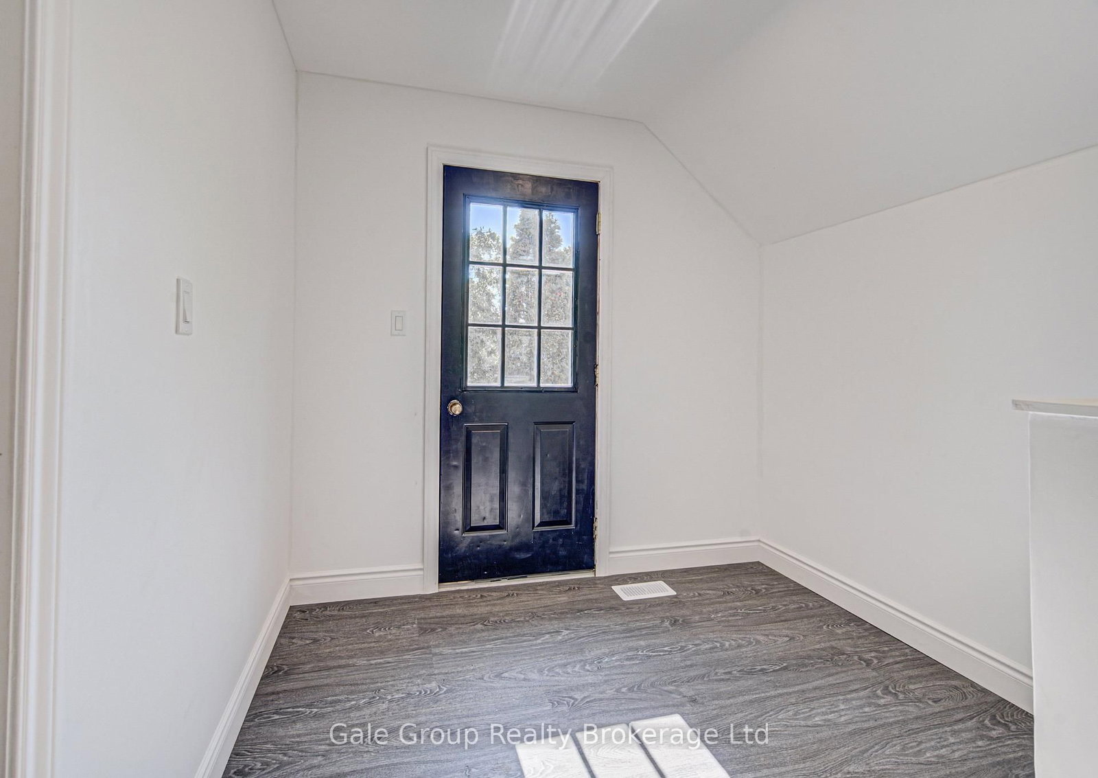203 Talbot Street S • Norfolk, ON photo 34