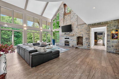 18 Mount Haven Crescent • East Luther Grand Valley, ON photo 4