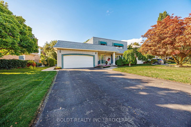 7 Mayholme Court