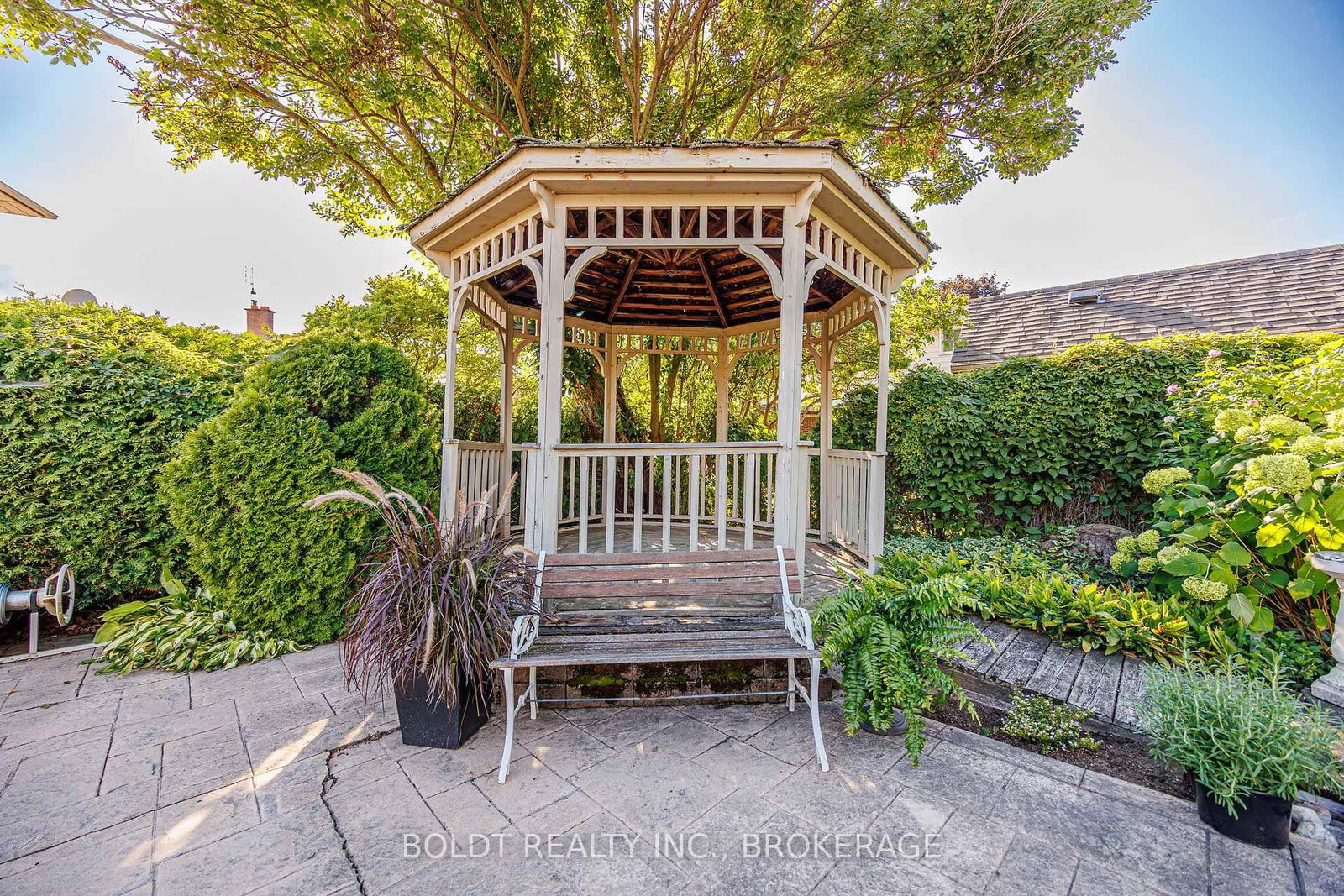 7 Mayholme Court • St. Catharines, ON photo 33