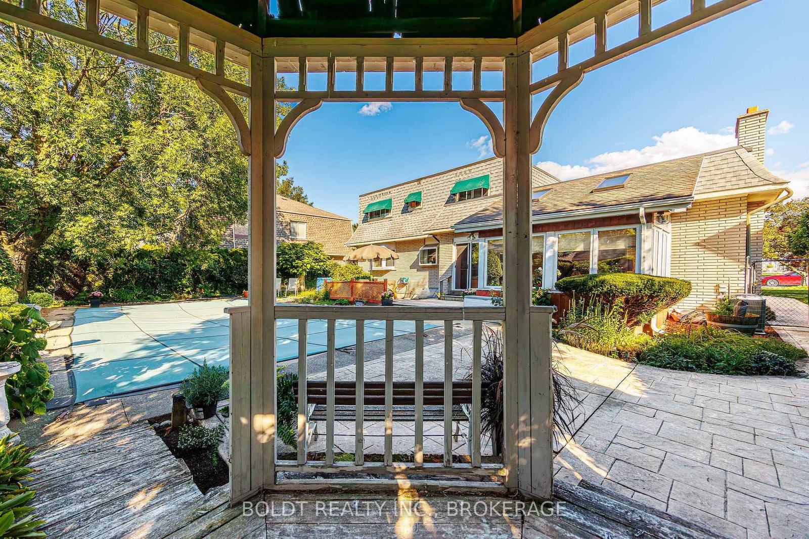 7 Mayholme Court • St. Catharines, ON photo 34