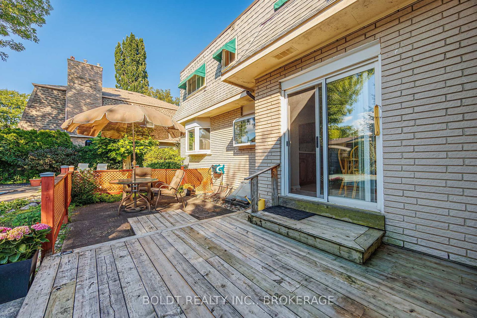 7 Mayholme Court • St. Catharines, ON photo 37