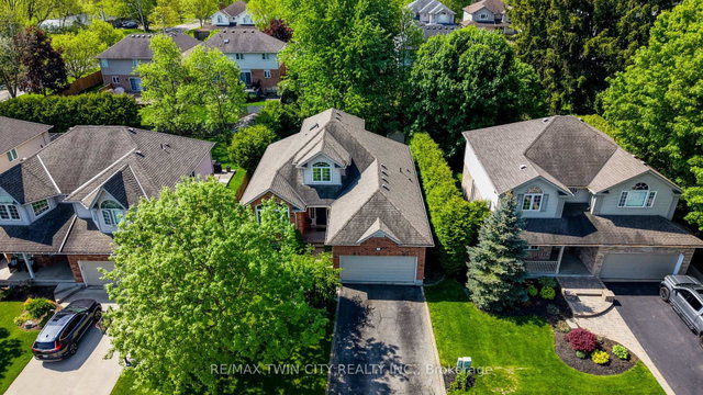 11 Carolinian Lane