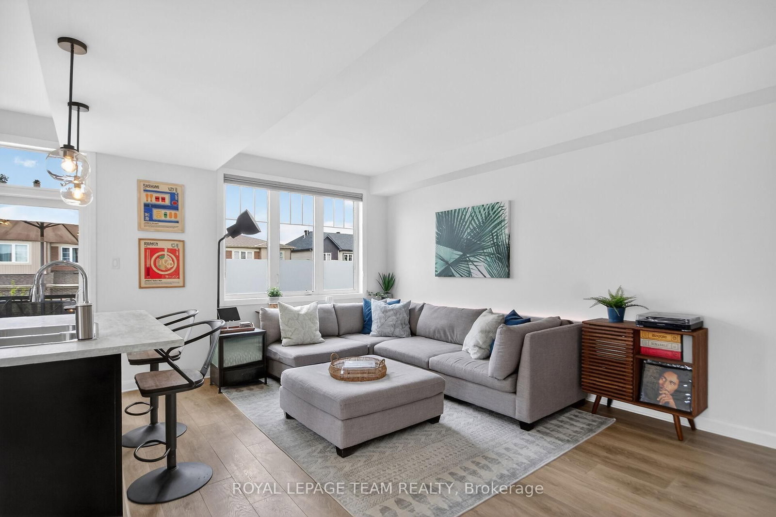 569 Clemency Crescent - Photo 12