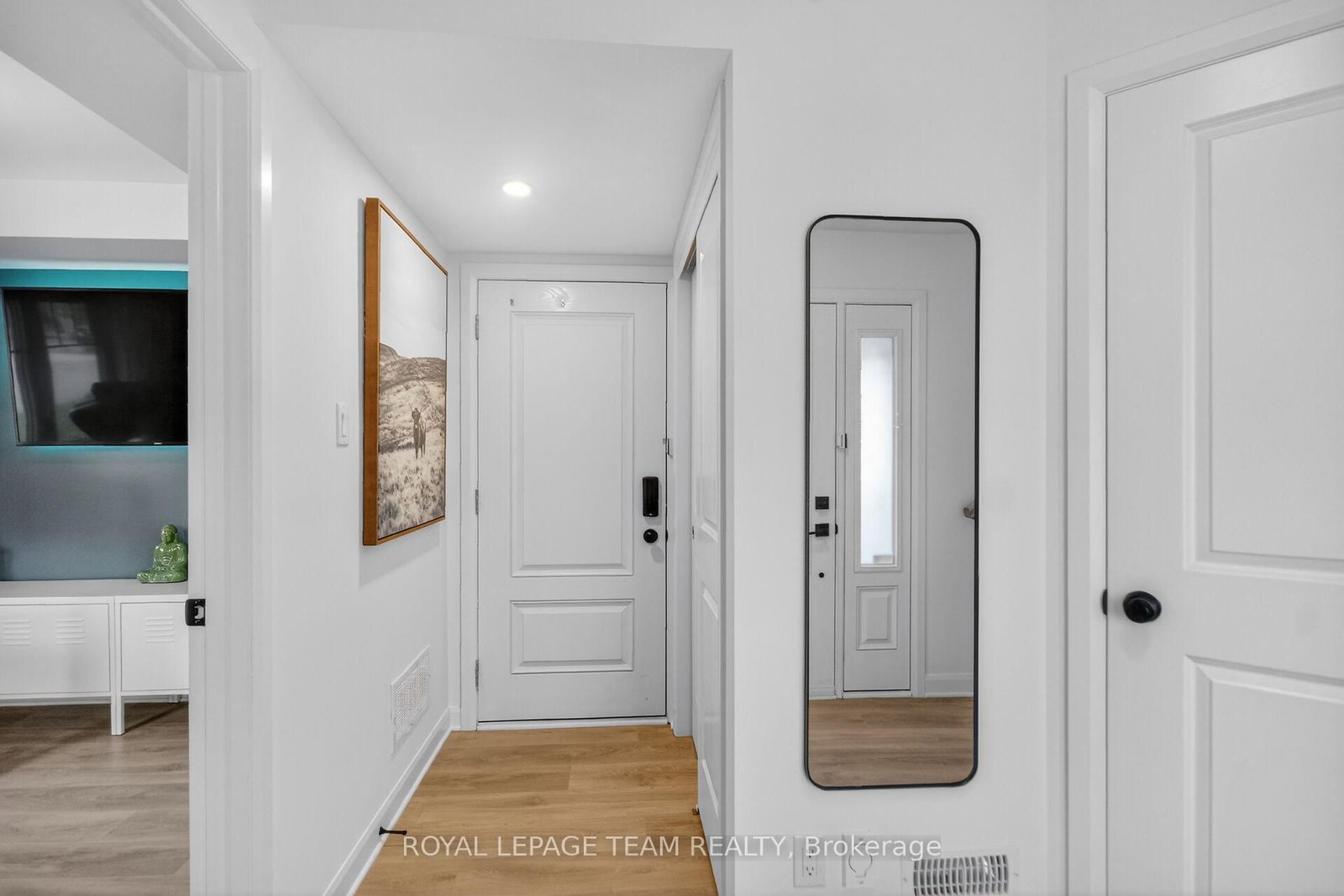 569 Clemency Crescent - Photo 6