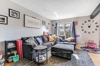 Unit 17 — 711 Osgoode Drive — photo 4