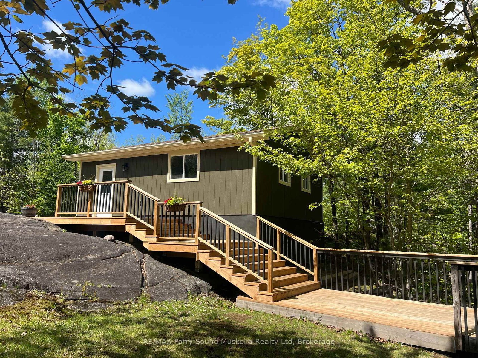 13 PENINSULA SHORES Road E • McDougall, ON photo 10