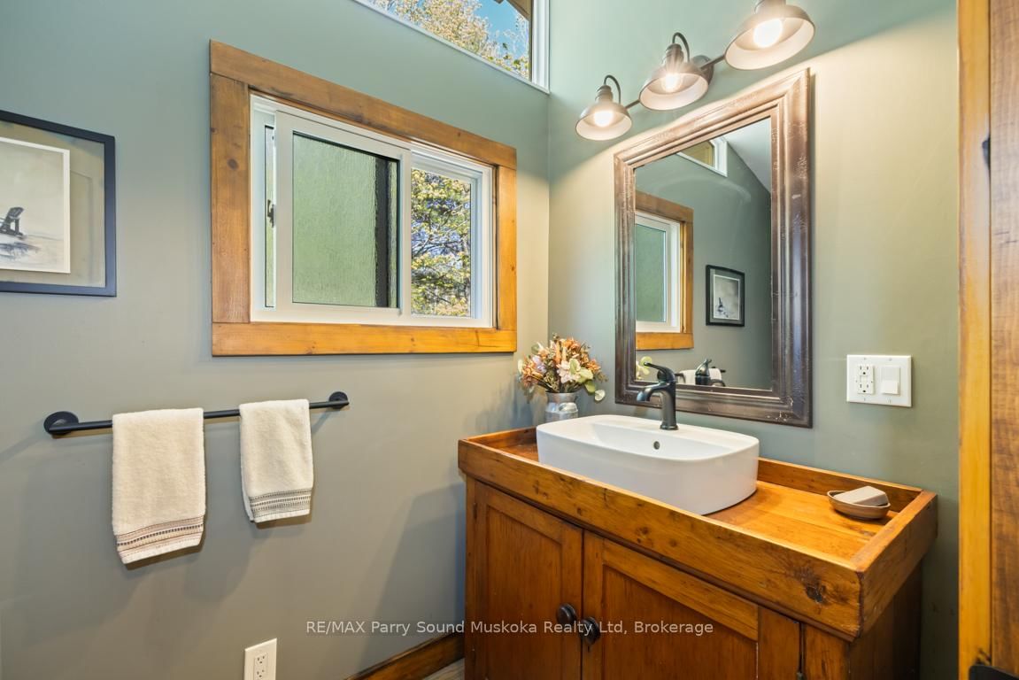 13 PENINSULA SHORES Road E • McDougall, ON photo 18