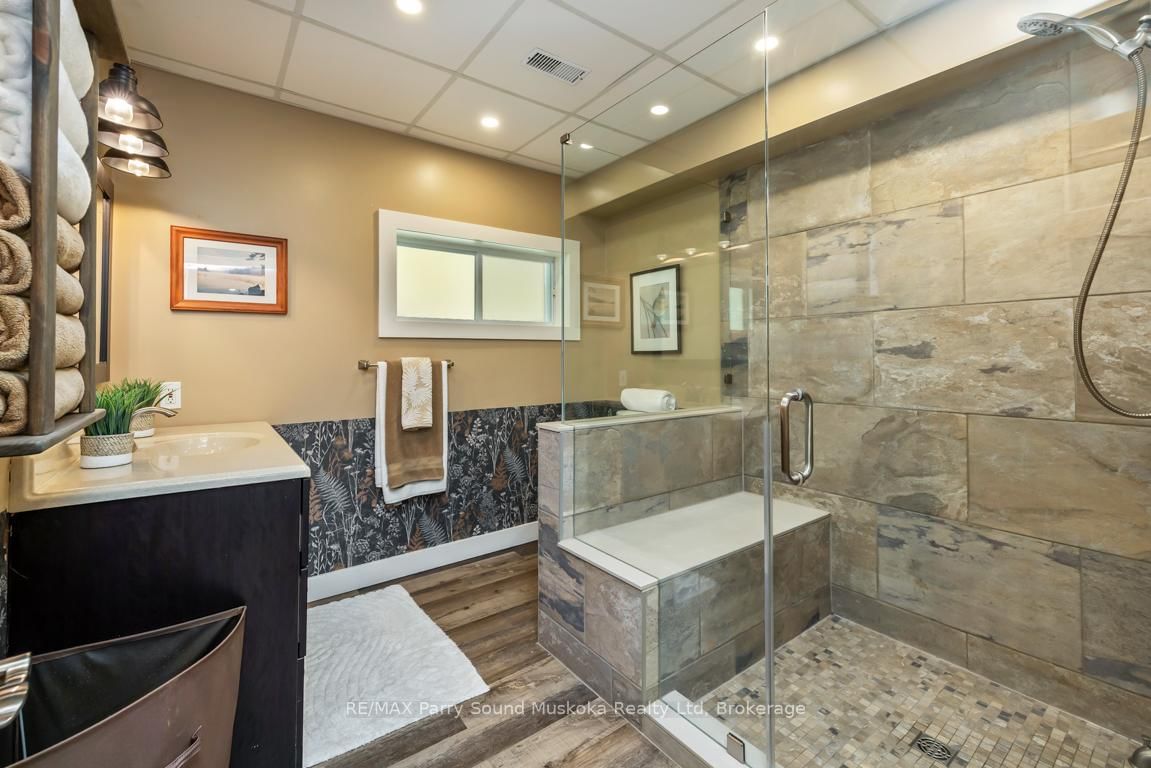 13 PENINSULA SHORES Road E • McDougall, ON photo 24
