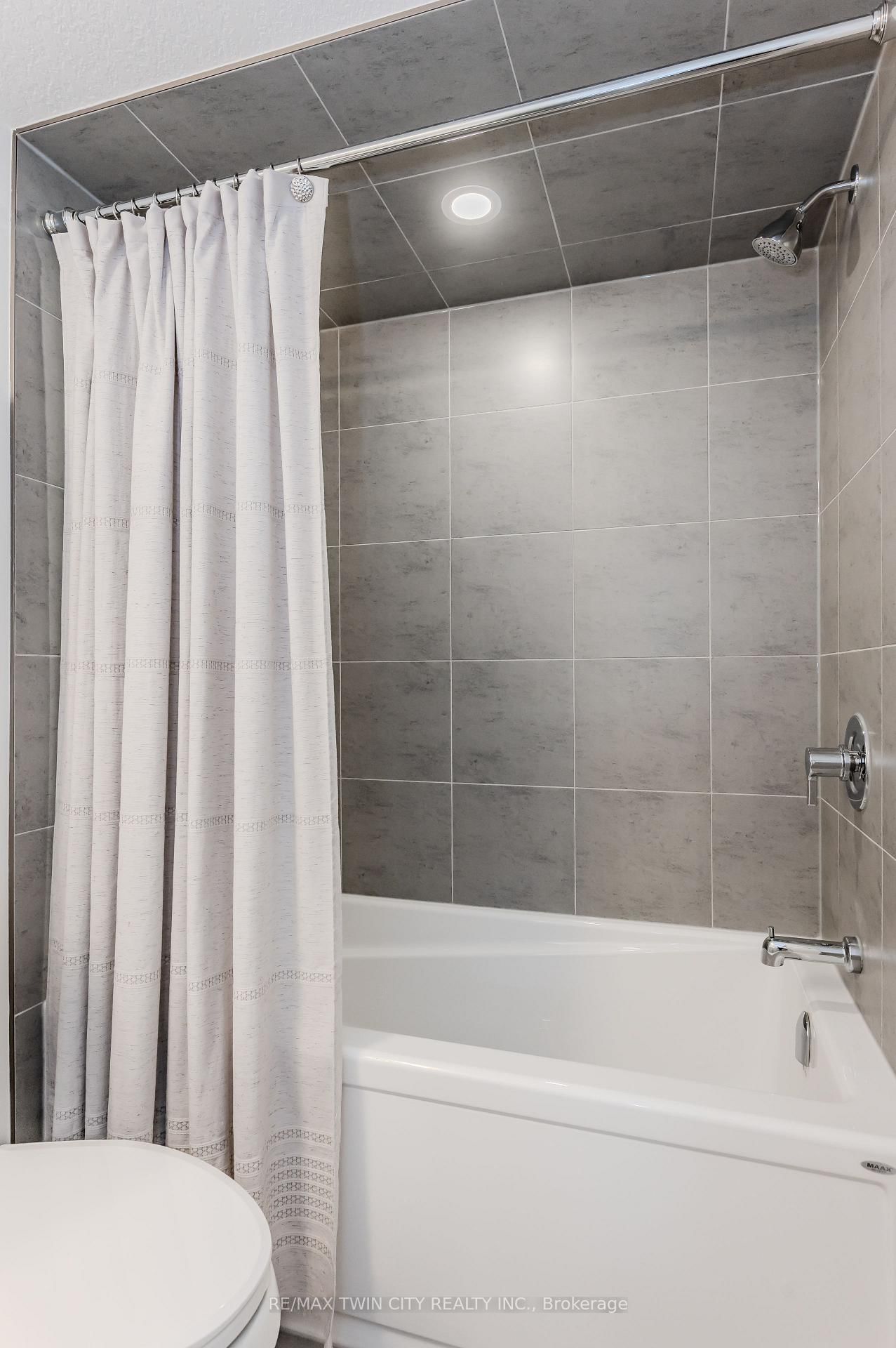 39 Lomond Lane • Kitchener, ON photo 25