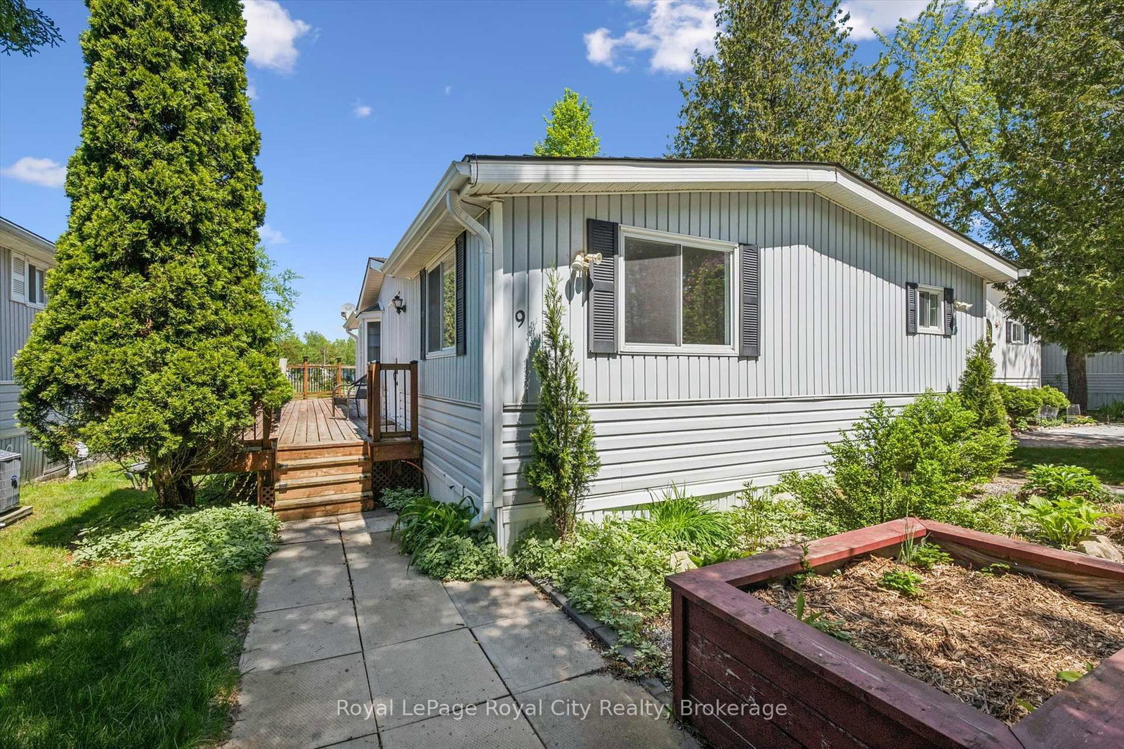 9 Bush Lane • Puslinch, ON photo 2