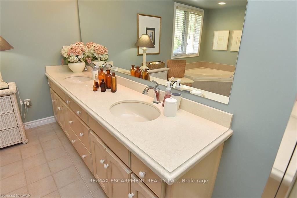 712 Robson Road • Hamilton, ON photo 27