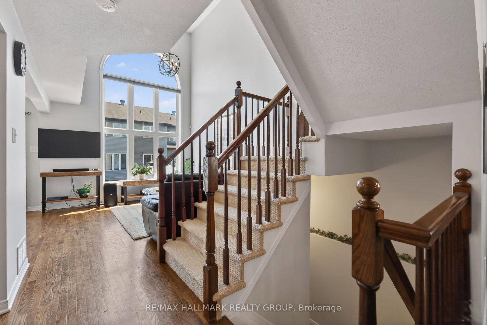 369 Rolling Meadow Crescent • Ottawa, ON photo 9