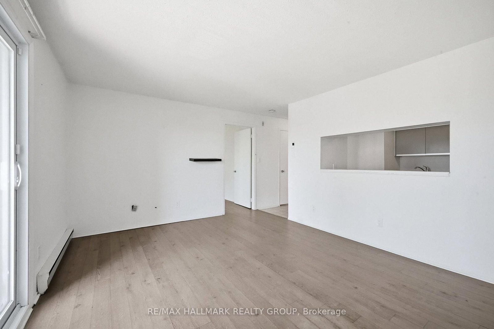 270 Brittany Drive • #412 • Ottawa, ON photo 10