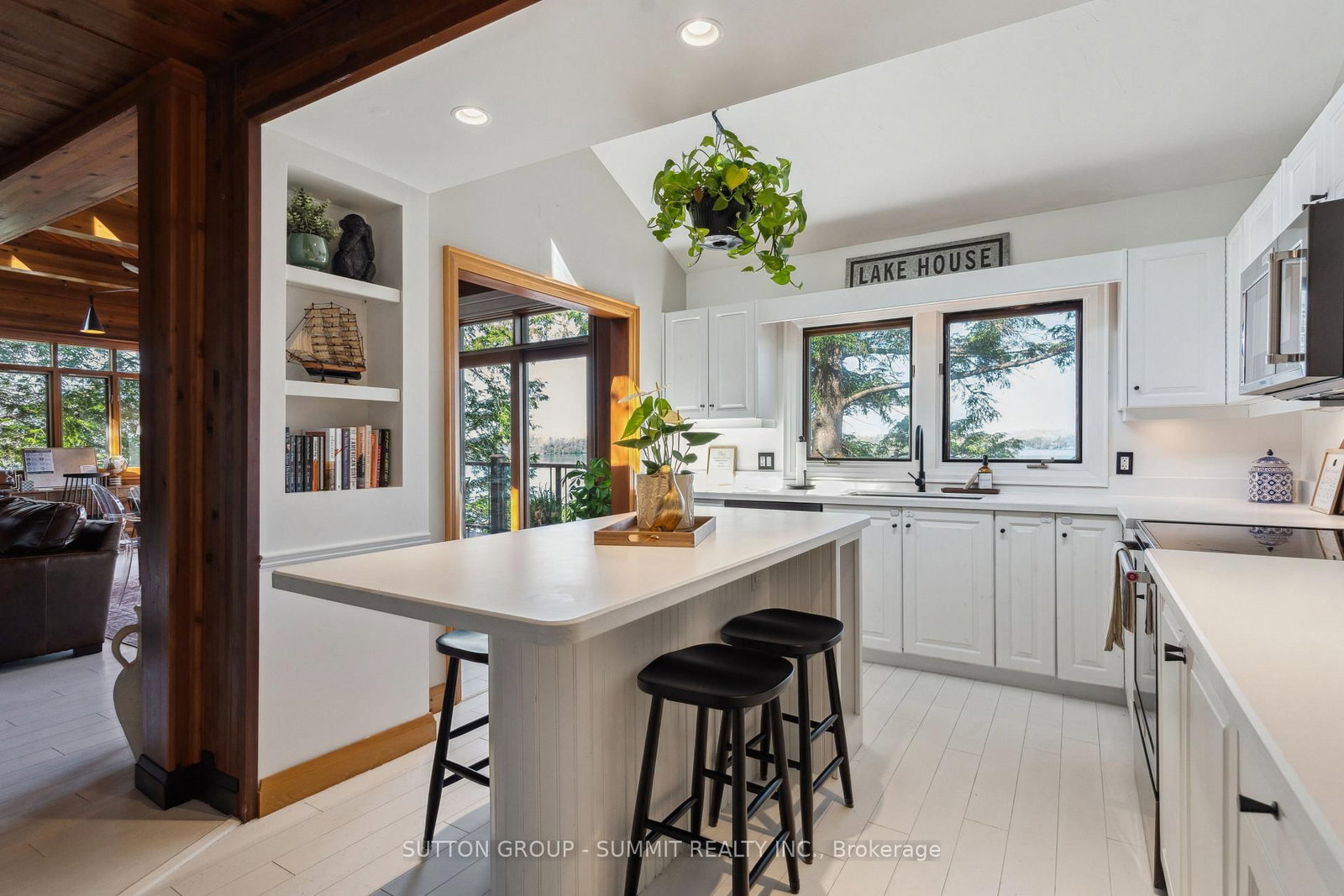 4209 MUSKOKA ROAD 117 • #3 • Lake of Bays, ON photo 20