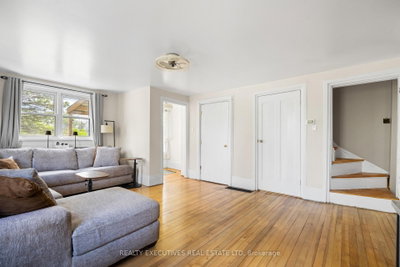 12689 River Road — more photos
