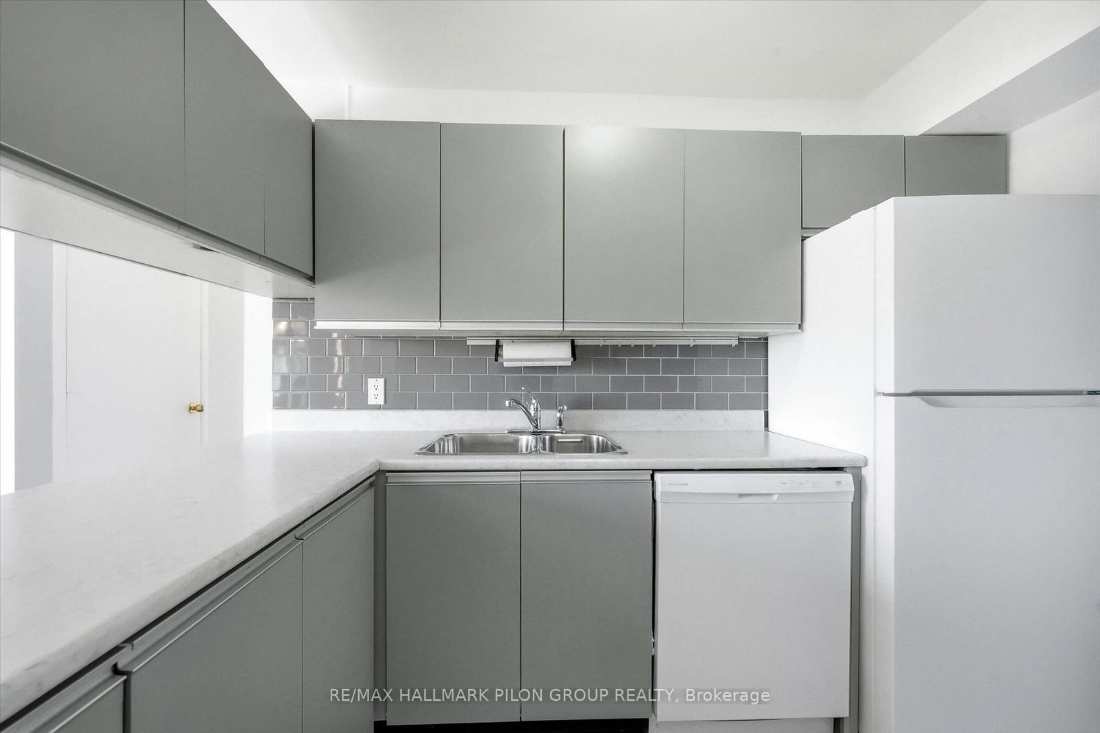 316 Savard Avenue, Unit 206 - Photo 7