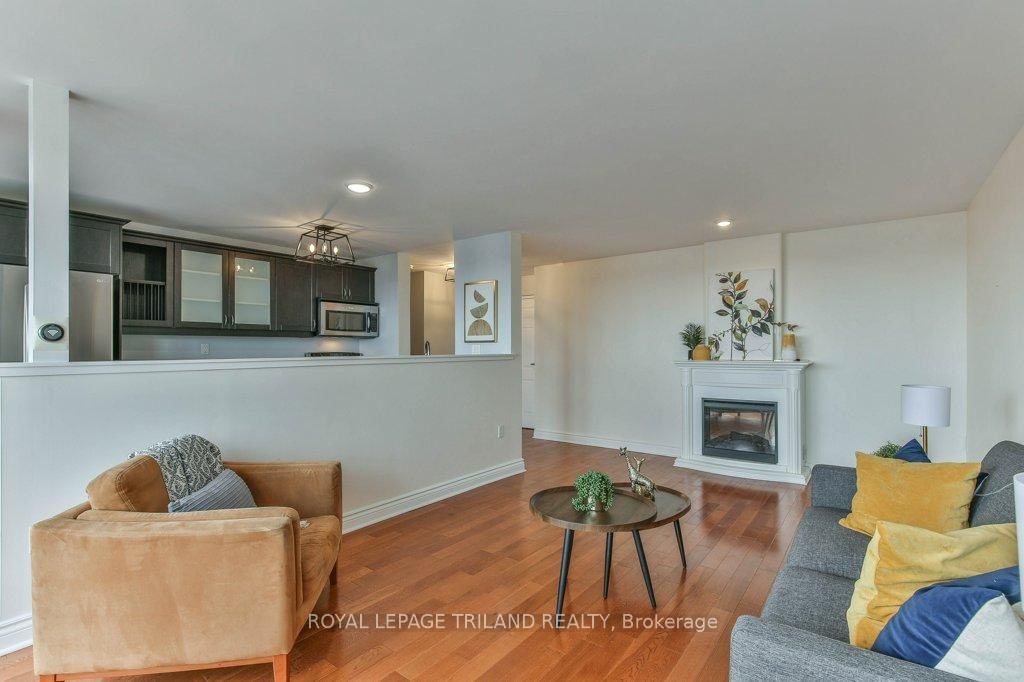 1600 ADELAIDE Street N, Unit 1001 - Photo 10
