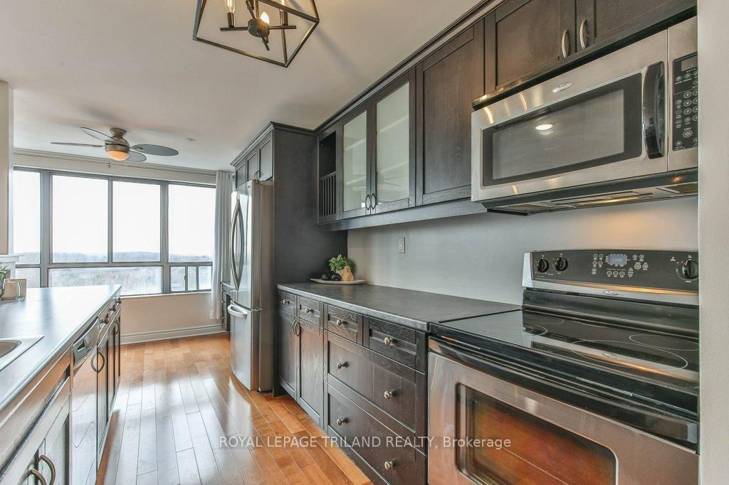1600 ADELAIDE Street N, Unit 1001 - Photo 18