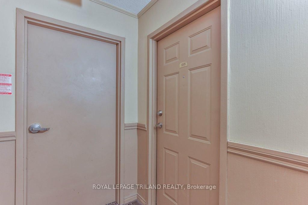 1600 ADELAIDE Street N, Unit 1001 - Photo 6