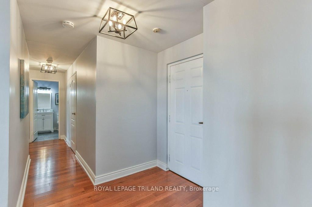1600 ADELAIDE Street N, Unit 1001 - Photo 7