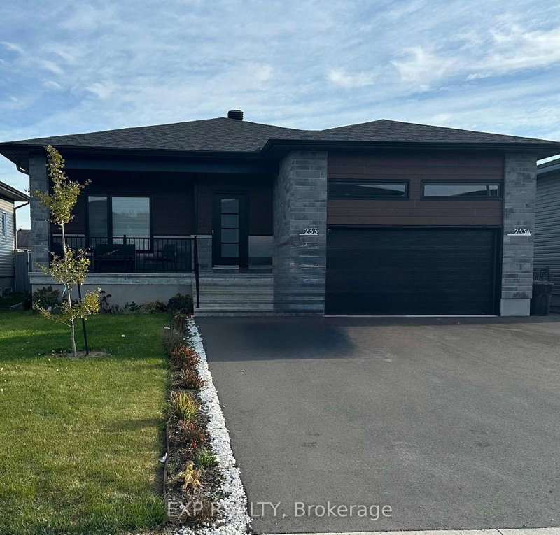 home for lease on 233A Cypress Street