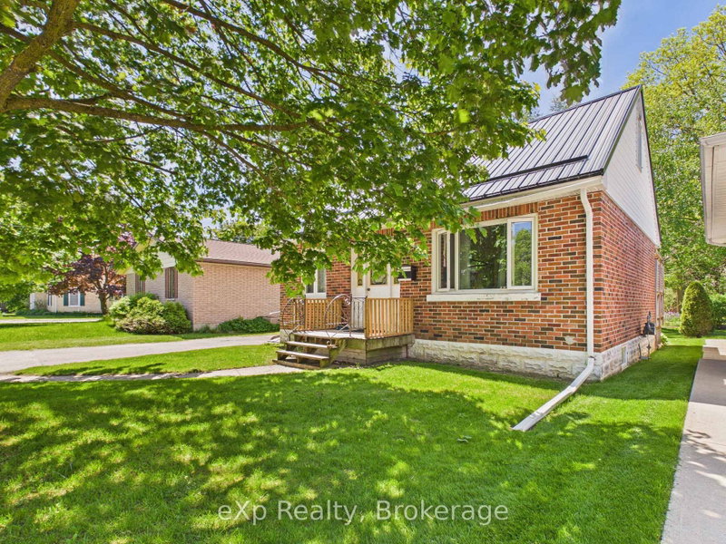 home for sale on 419 Colborne Street