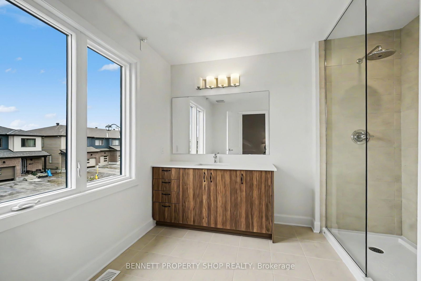 1047 Ventus Way • Ottawa, ON photo 10