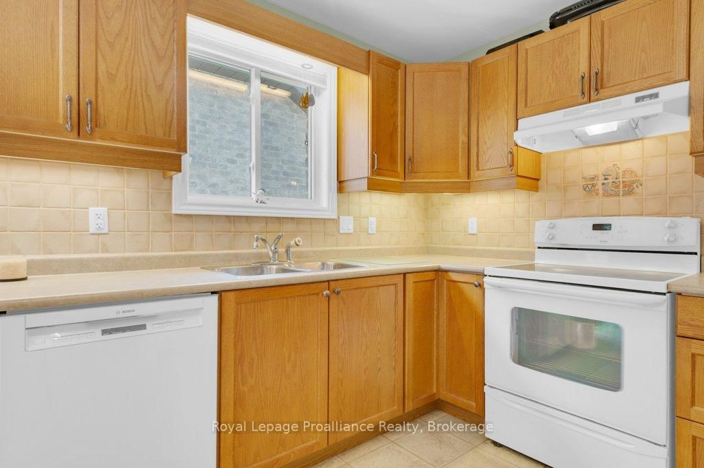 82 Gavey Street • Belleville, ON photo 15