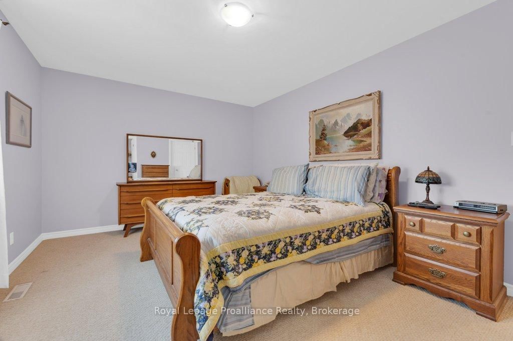 82 Gavey Street • Belleville, ON photo 21