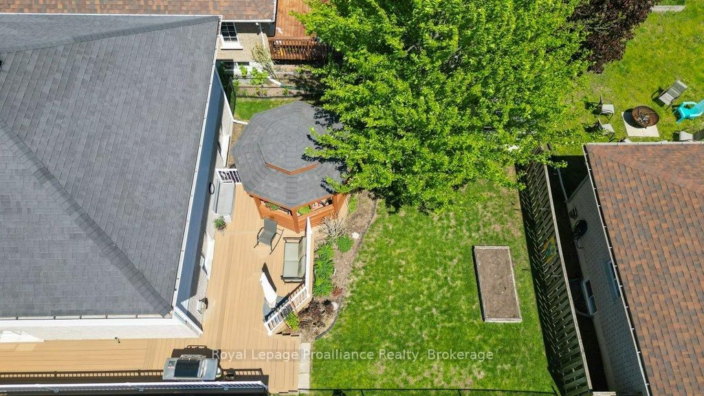82 Gavey Street • Belleville, ON photo 43