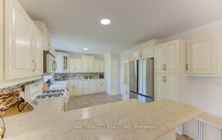 3429 Nafziger Road