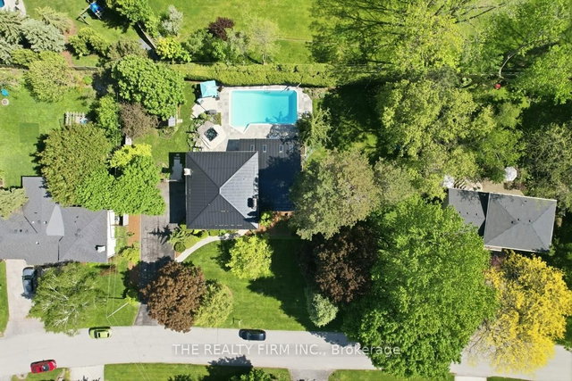 27 Redford Road