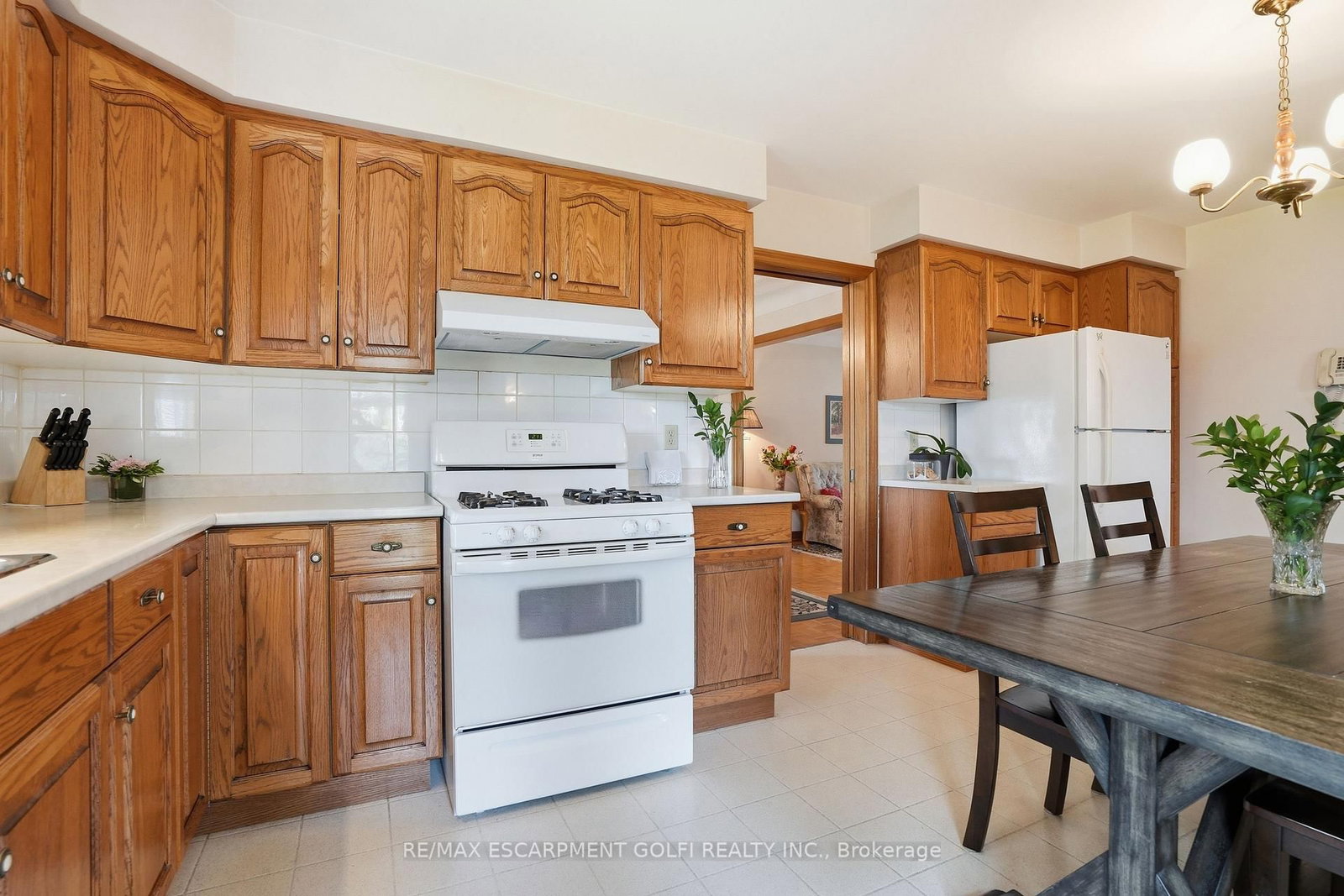 11 Greenbriar Court • Welland, ON photo 8