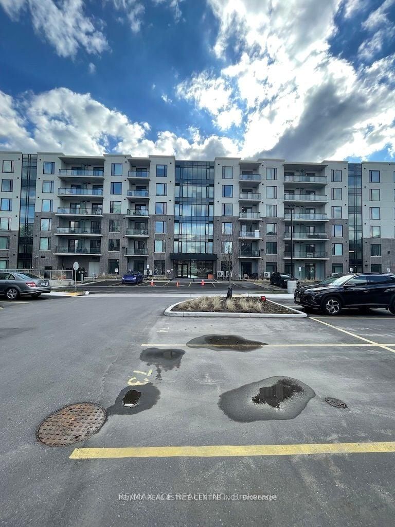 601 - 103 Roger Street