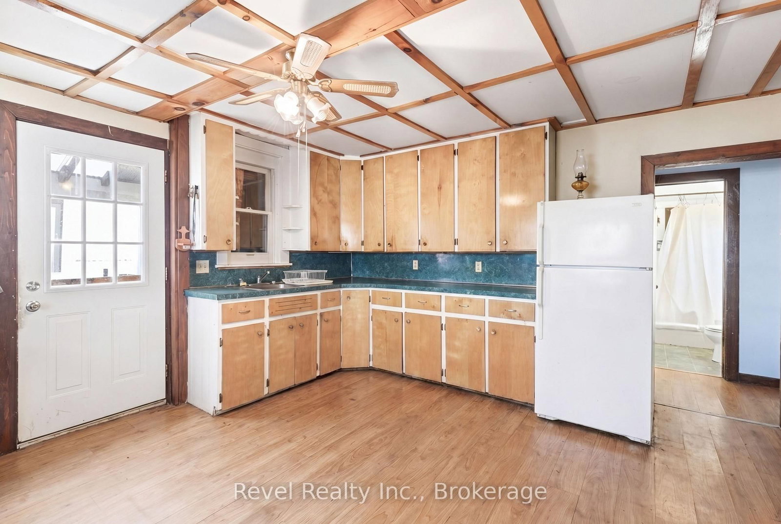 Listing Image 19