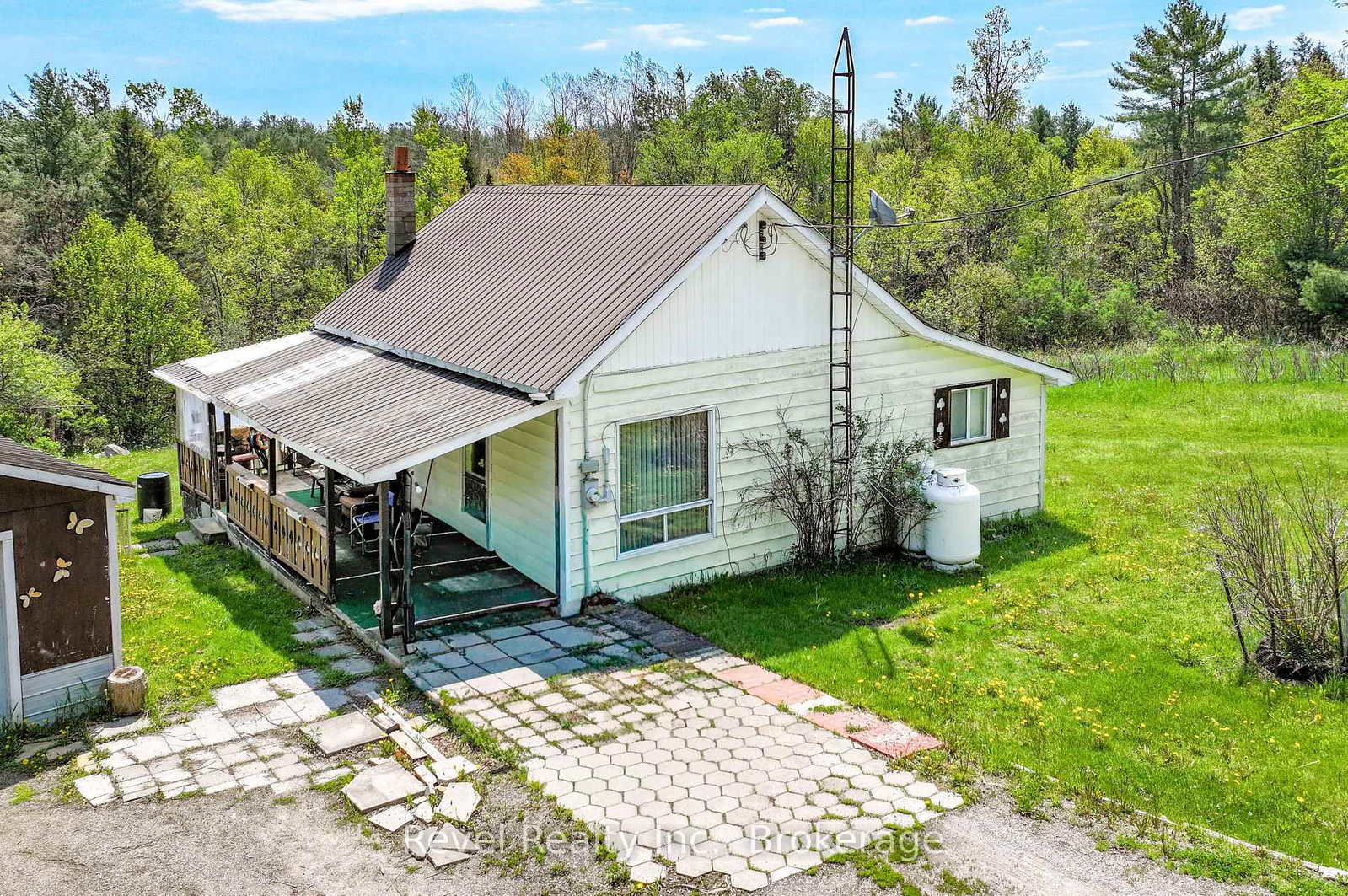 Listing Image 3