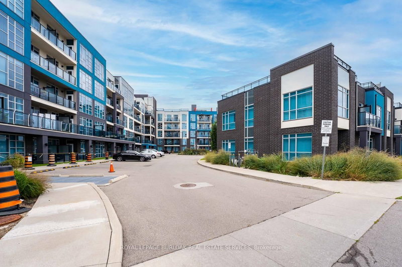 213 - 10 Concord Place