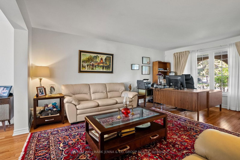 43 Elke Dr photo 5