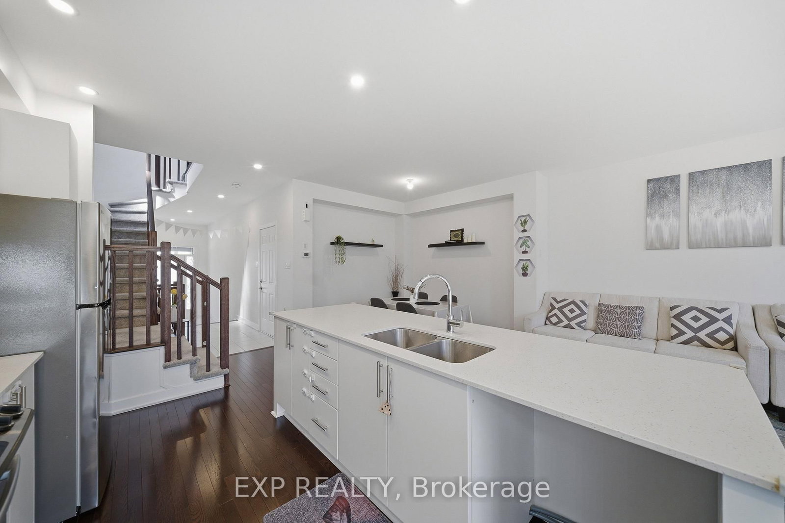 57 Robusta Lane • Ottawa, ON photo 10