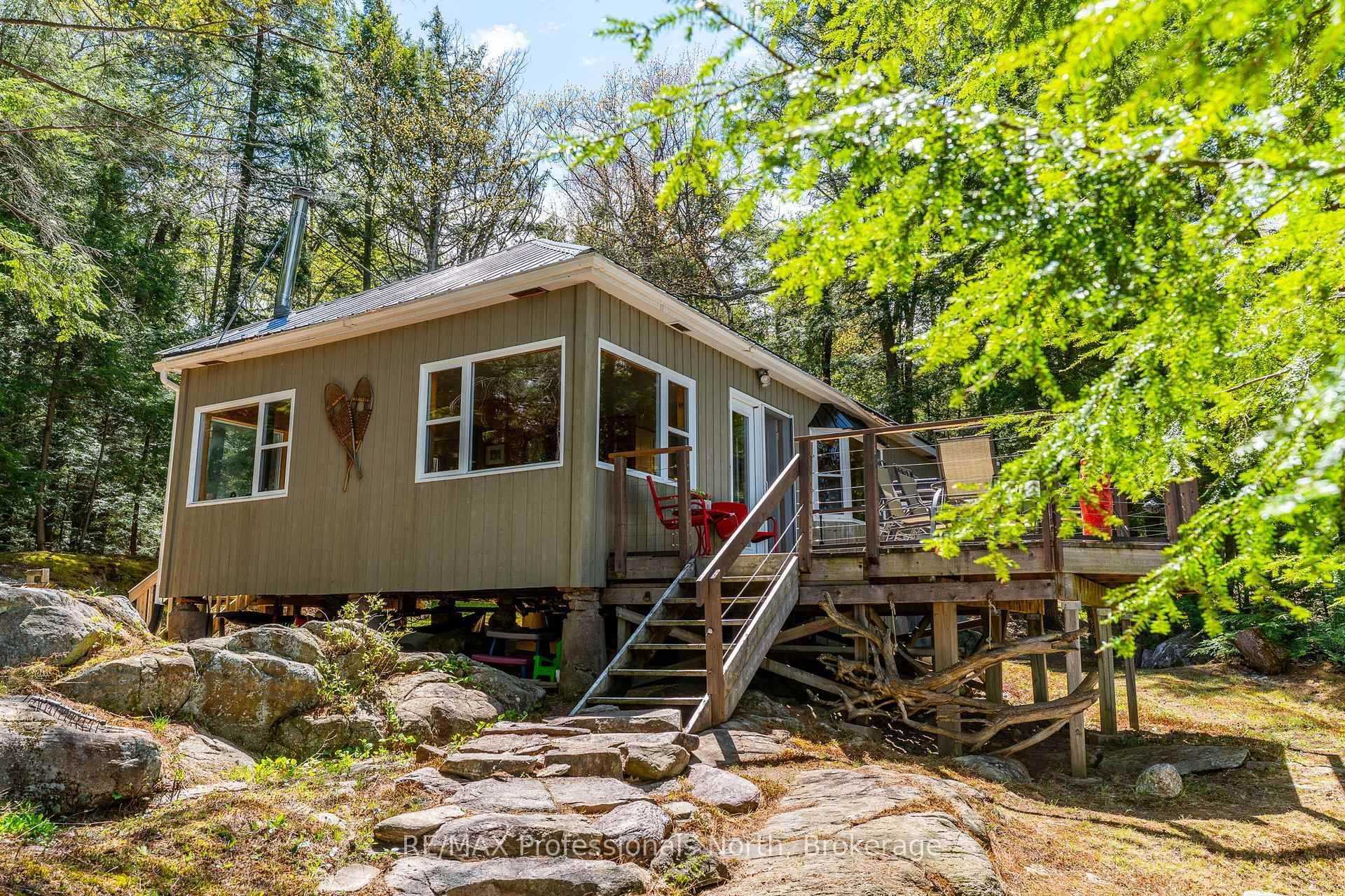 54261 BIG HAWK EAST SHORE
