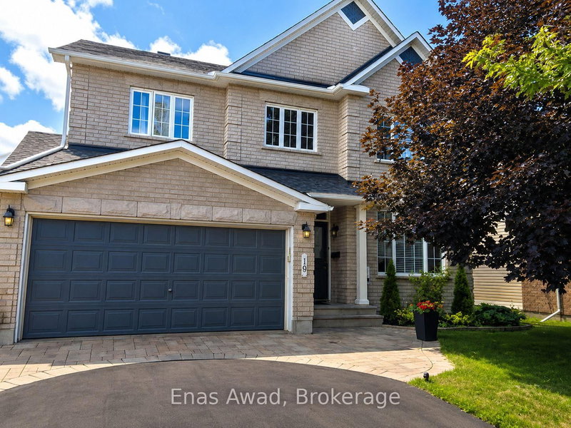 home for lease on 19 Farmfield Crescent